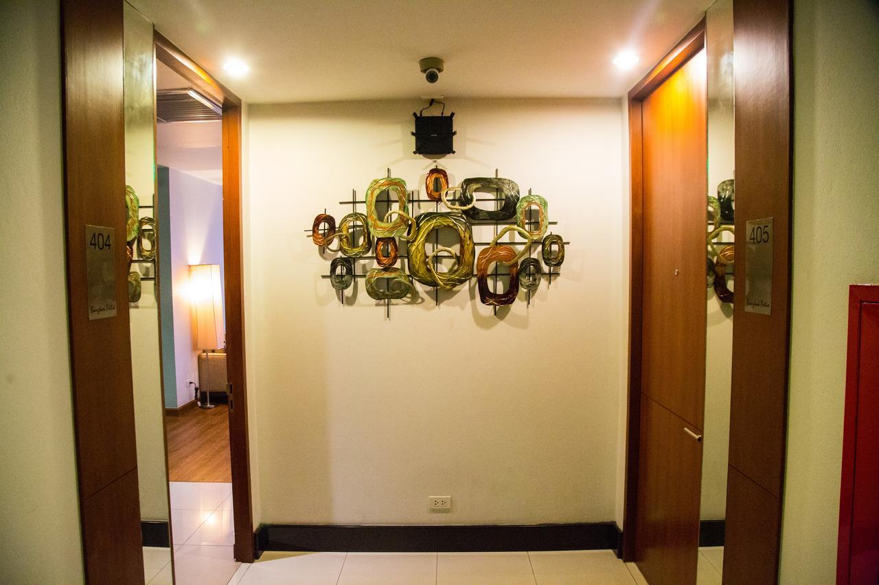 Patio Luxury Suites Bangkok Exterior photo